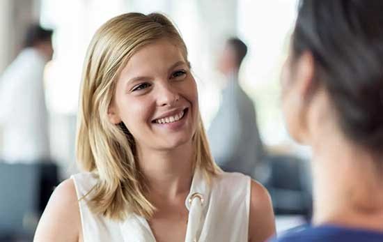 Avoir une personnalité agréable peut vous attirer plus de belles opportunités comem un aimant !